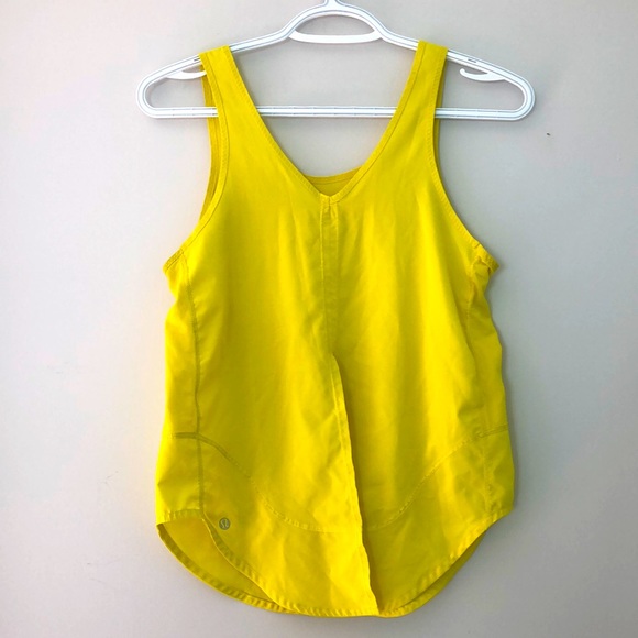 LuluLemon Size 4 Yellow Singlet - Picture 3 of 4